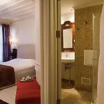 Otel Kitapevi