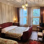 Kitapevi Otel 4*