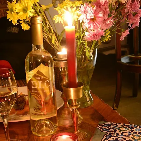 كيتابيفي فندق